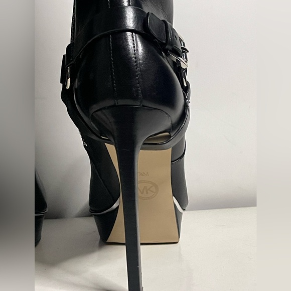 NWOT MICHAEL KORS BLACK PLATFORM STILETTO LEATHER BOOTS - Picture 12 of 17
